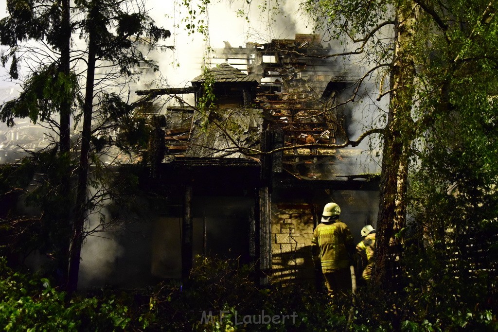 Grossfeuer Einfamilienhaus Siegburg Muehlengrabenstr P0262.JPG - Miklos Laubert